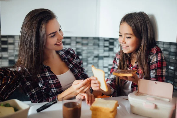 Happy Girls Kitchen Mother Pretty Child Daughter Having Breakfast Butter — Stock Photo, Image