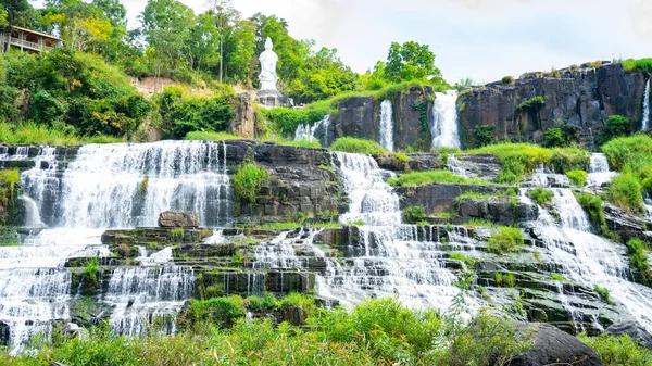 Cachoeira Incrível Pongour Vietnã Lat Com Buda Topo Conceito Viagem — Fotografia de Stock