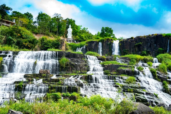 Cachoeira Incrível Pongour Vietnã Lat Com Buda Topo Conceito Viagem — Fotografia de Stock