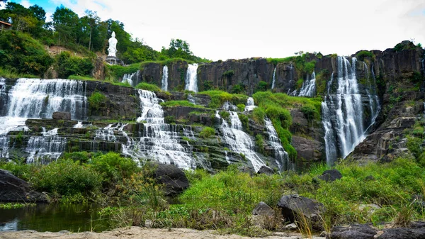 Cachoeira Incrível Pongour Vietnã Lat Com Buda Topo Conceito Viagem — Fotografia de Stock