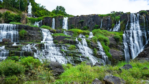 Cachoeira Incrível Pongour Vietnã Lat Com Buda Topo Conceito Viagem — Fotografia de Stock