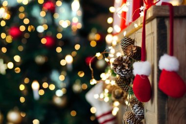 Noel ışıkları Noel ağacı üzerinde