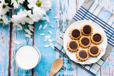 Güzel bir geçmişi olan iştah açıcı bir tatlı.