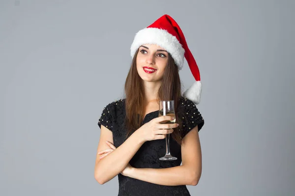 Ragazza con bicchiere di champagne — Foto Stock