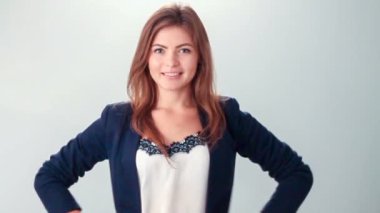 Stüdyo gülümseyen genç kız