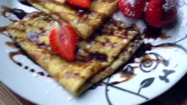 çikolata ile taze pişmiş ev yapımı kek