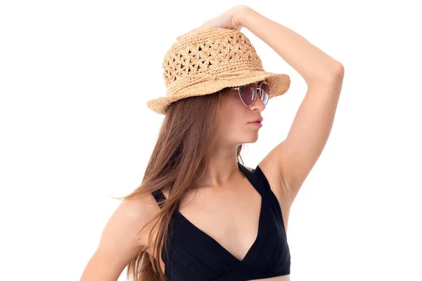Bellezza donna in paglia e occhiali da sole — Foto Stock