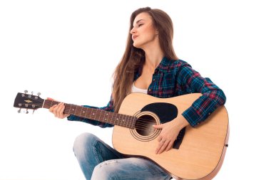 Güzellik kız elinde gitar ile