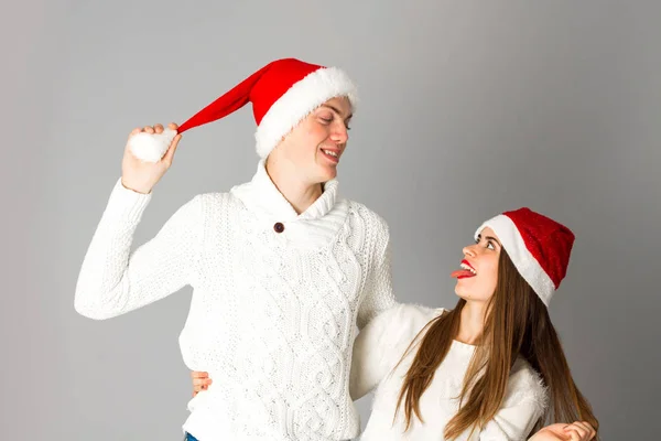 Coppia festeggiare il Natale in studio — Foto Stock