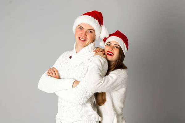 Pareja celebrar la Navidad en el estudio —  Fotos de Stock