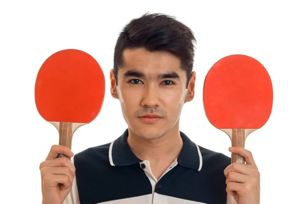 Retrato de belo jovem morena desportista praticando ping-pong isolado no fundo branco — Fotografia de Stock