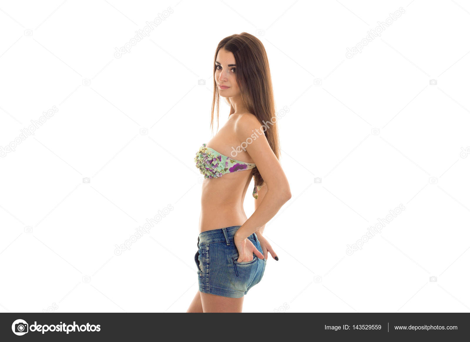 zhestkoy-forme-devushka-povernutaya-bokom-foto-intimnih-mestah-muzhskoy