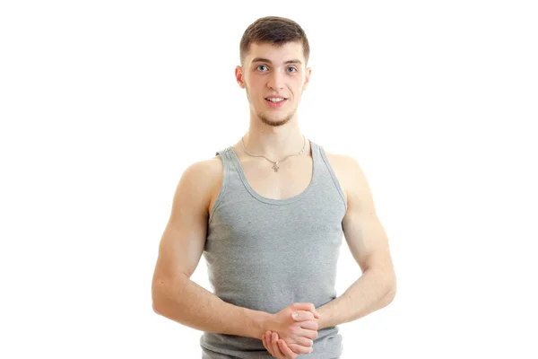 Großer dünner Mann in violettem T-Shirt - Stockfotografie: lizenzfreie