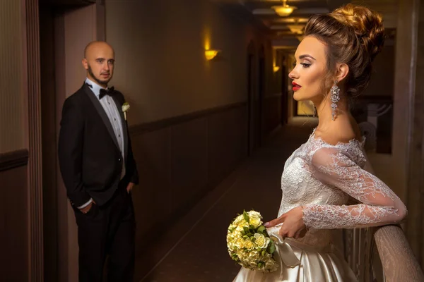 Portrait of just merried young elegant couple — Stock Photo, Image