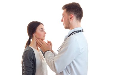 kadın doktor, bademcikler davranır