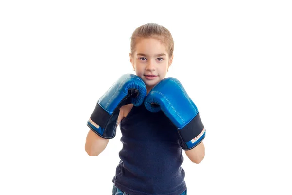 Mladá holčička trénovat box — Stock fotografie