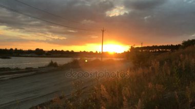 Gölde dramatik günbatımı