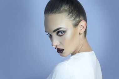 Güzellik kadın up ile açık ağız kameraya arıyor olun