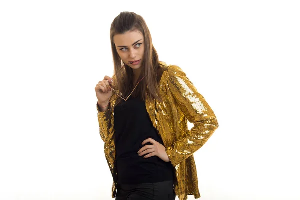 Giovani donne alla moda in giacca d'oro brillante — Foto Stock