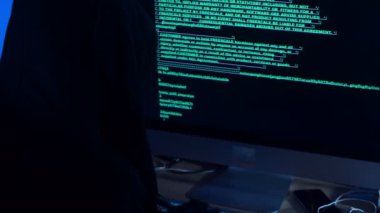 hacker başlıklı bir bilgisayar kodu yazmak