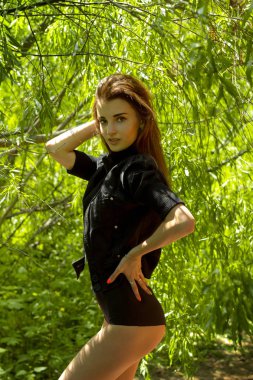 kameraya poz siyah gövde seksi ince Bayan