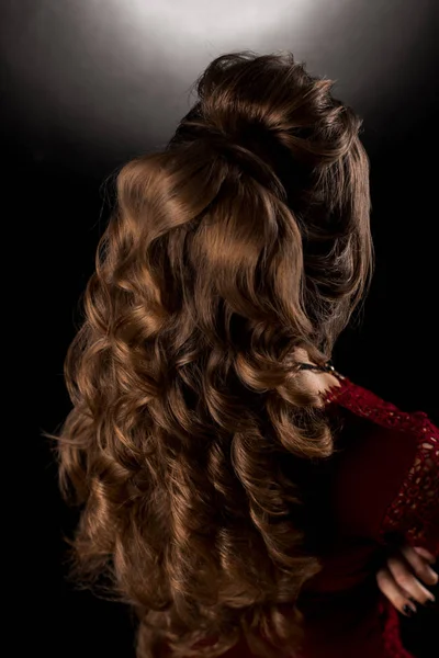 Charming young girl with beautiful curly hairstyle — Stock Photo, Image