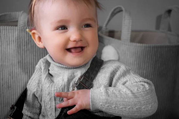 Cutie little baby girl smiles at home — Stock Photo, Image