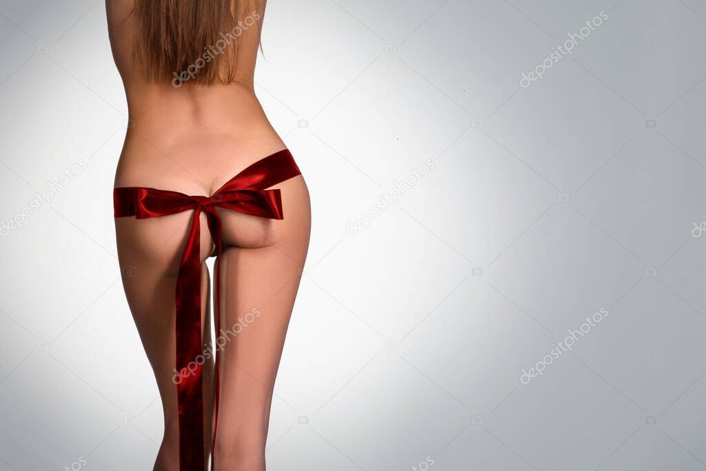 Keng kalçalı qizlarning samimiy fotosuratlari