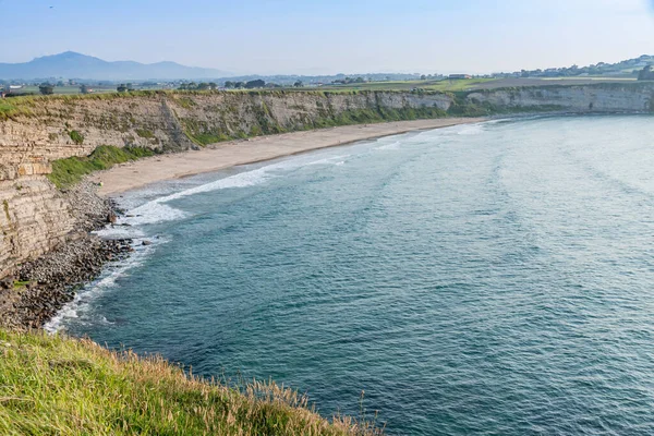 Big beach inside a cliff — Stock Photo, Image