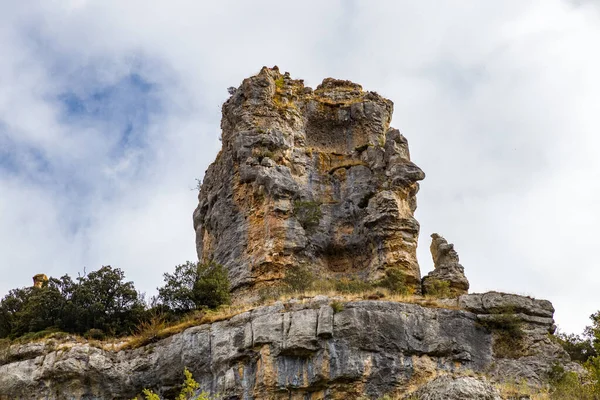 Pico de piedra caliza kárstica rocosa —  Fotos de Stock