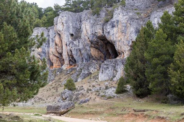Increíbles acantilados de piedra caliza en Cantabria, España —  Fotos de Stock