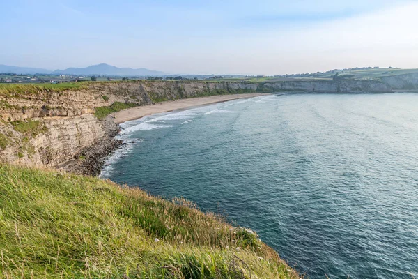 Beach inside the cliff — Stock Photo, Image