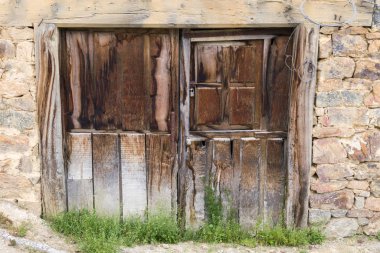 çok eski ahşap kapı