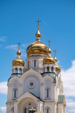 Khabarovsk, Rusya - 15 Haziran 2019: Khabarovsk 'taki Spaso-Preobrazhensky Katedrali.