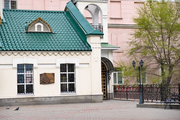 Vladivostok, Rusia - 07 de mayo de 2019: Iglesia de la Asunción de la Madre de Dios . —  Fotos de Stock