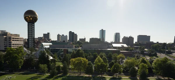 Prédios matinais atrasados Downtown City Skyline Knoxville Tennessee — Fotografia de Stock