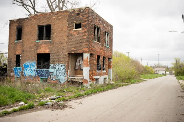 Заброшенное здание Dilapidated Real Estate Detroit Michigan — стоковое фото