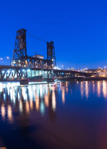 Stal most Oregon Street rzeki Willamette centrum Portland — Zdjęcie stockowe