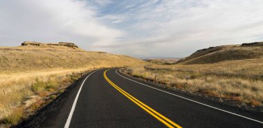 Açık yol iki şeritli otoyol Oregon State ABD