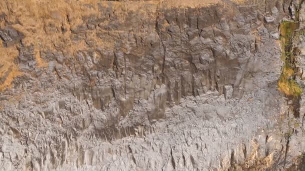 潘岩瀑布卢斯蛇河对面 — 图库视频影像