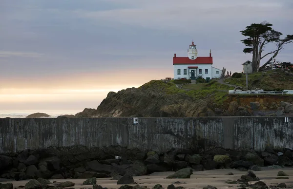 Faro de punta de batería de ciudad Crescent California Costa del Pacífico — Foto de Stock