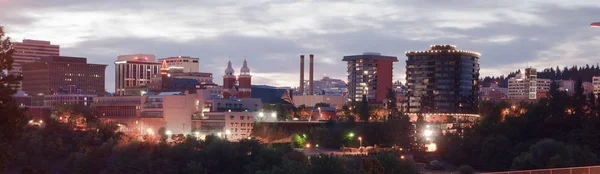 Panoramiczny widok Spokane Washington Downtown City Skyline Sunrise — Zdjęcie stockowe