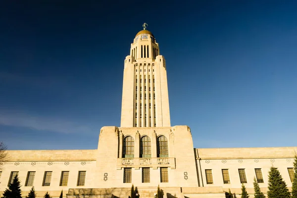 De architectuur van de koepel van de regering van de Lincoln Nebraska hoofdstad gebouw — Stockfoto