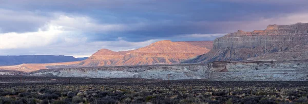 Storm Brewing Sun Hits Red Rock Walls Grand escalier Escalante — Photo