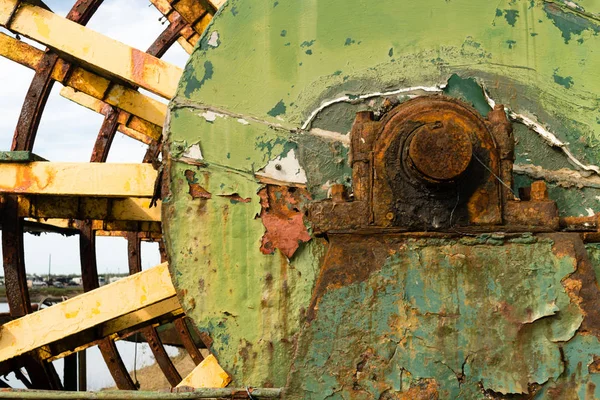 Rusted Paddle Wheel Retired Riverboat — Stock Photo, Image