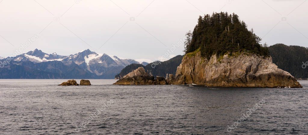 Rocky Buttes Mountain Range Gulf od Alaska North Pacific Ocean 