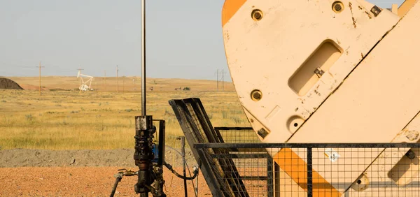 Oil Derrick Pump Jack Fracking Energy Production — Stock Photo, Image