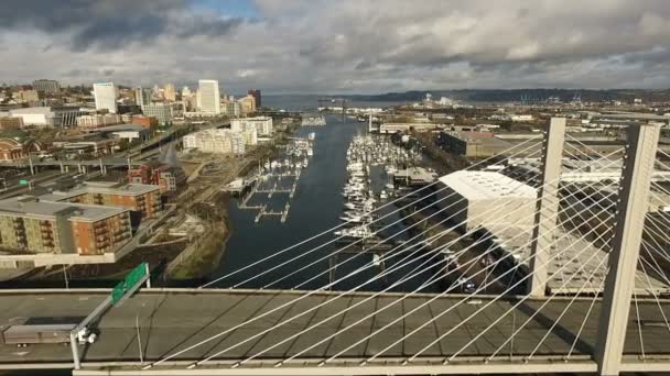 Tacoma Washington Thea Foss Waterway Puente colgante Ciudad del Destino — Vídeos de Stock