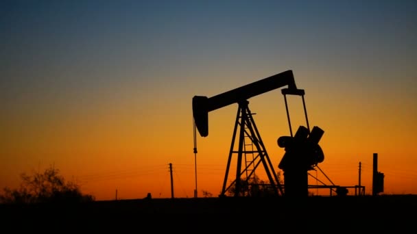 Oil Rig Pumpjack Trabalho de Recursos Naturais Produção de Energia América do Norte — Vídeo de Stock