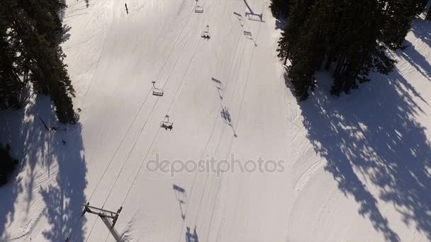 Magasan Légifelvételek Bachelor Ski Lejtőn Lift Oregon — Stock videók